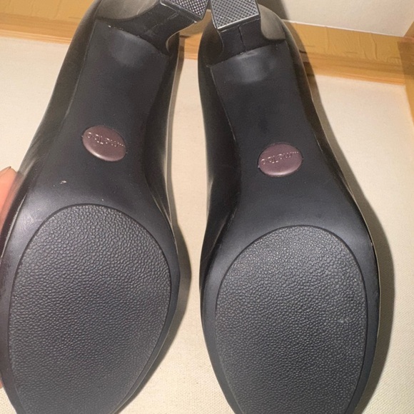 Me Too shoes heels size 8M - Picture 7 of 10